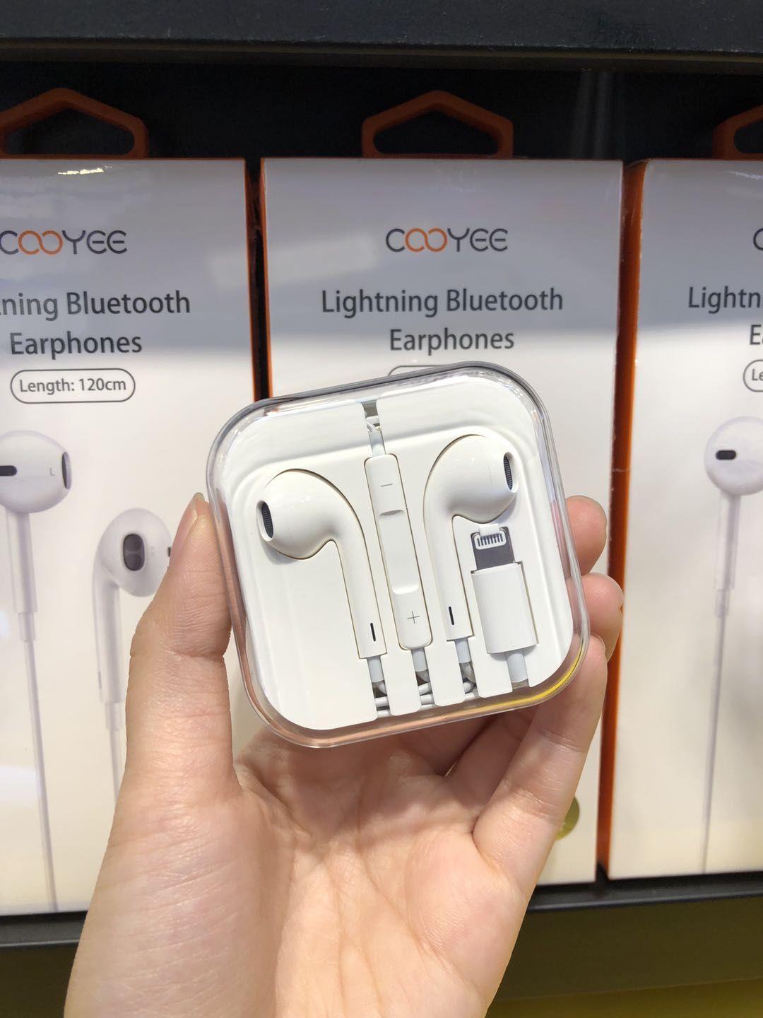 i1128 COOYEE Lightning Bluetooth Earphones - i-s-mart.com | No.1 Branded Online Shop in Cambodia