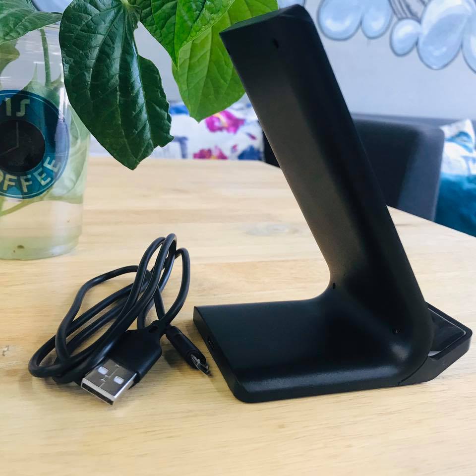 WP-U84 Double Coil Vertical Wireless Fast Charger - i-s-mart.com | No.1 Branded Online Shop in Cambodia