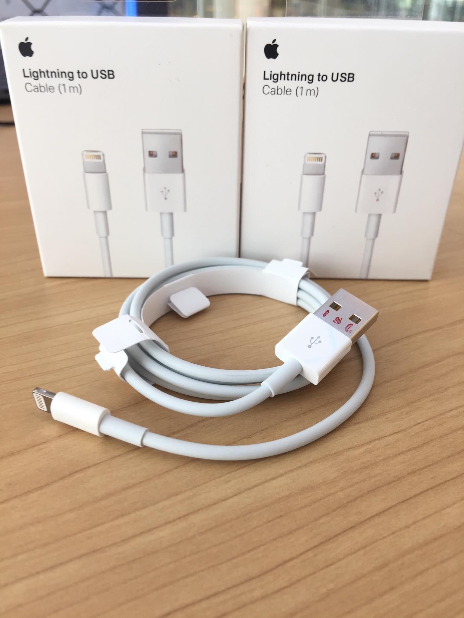 i386 Apple Original Lightning to USB Cable (used) Original In box