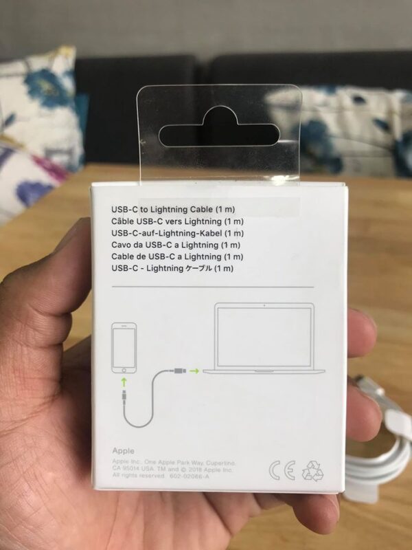 66866019_2292352800861586_6748029693787635712_o.jpg i990 Apple Original USB-C to Lightning Cable (used)