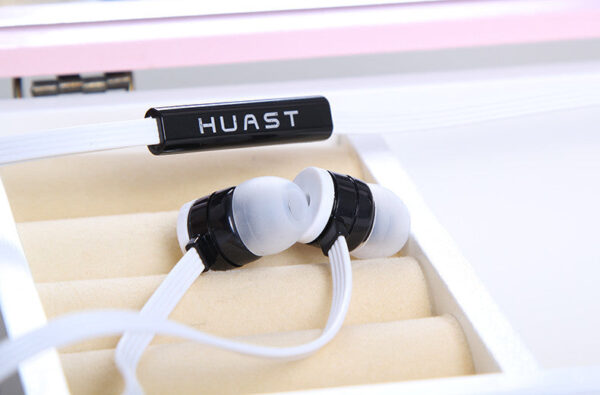 I779 Huastay headphones with wire-based universal earphones