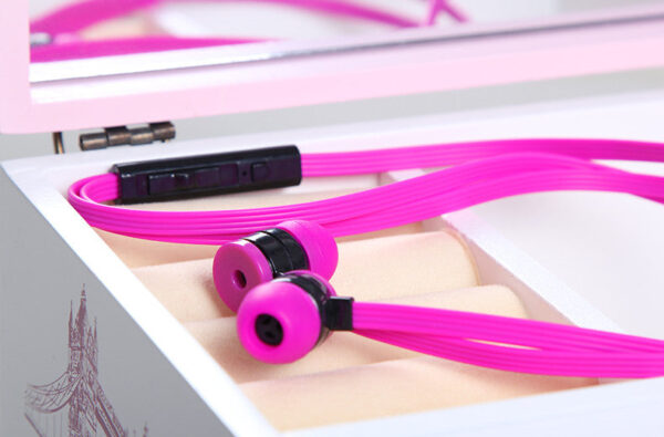 I779 Huastay headphones with wire-based universal earphones