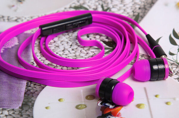 I779 Huastay headphones with wire-based universal earphones